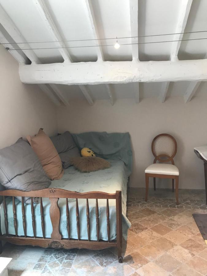 La Bergerie Des Amandiers Chambres Et Table D'Hotes Malataverne ภายนอก รูปภาพ
