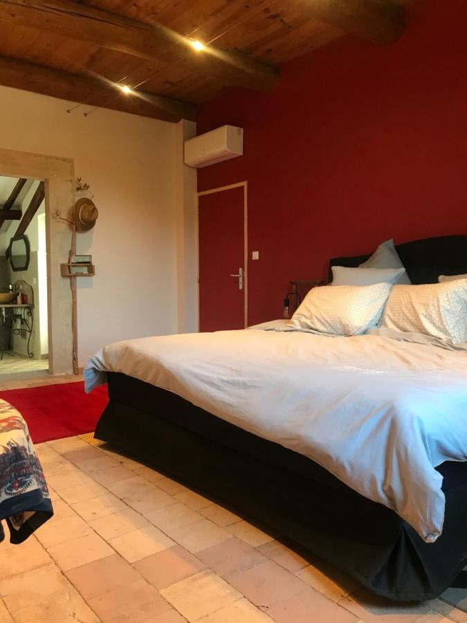 La Bergerie Des Amandiers Chambres Et Table D'Hotes Malataverne ภายนอก รูปภาพ