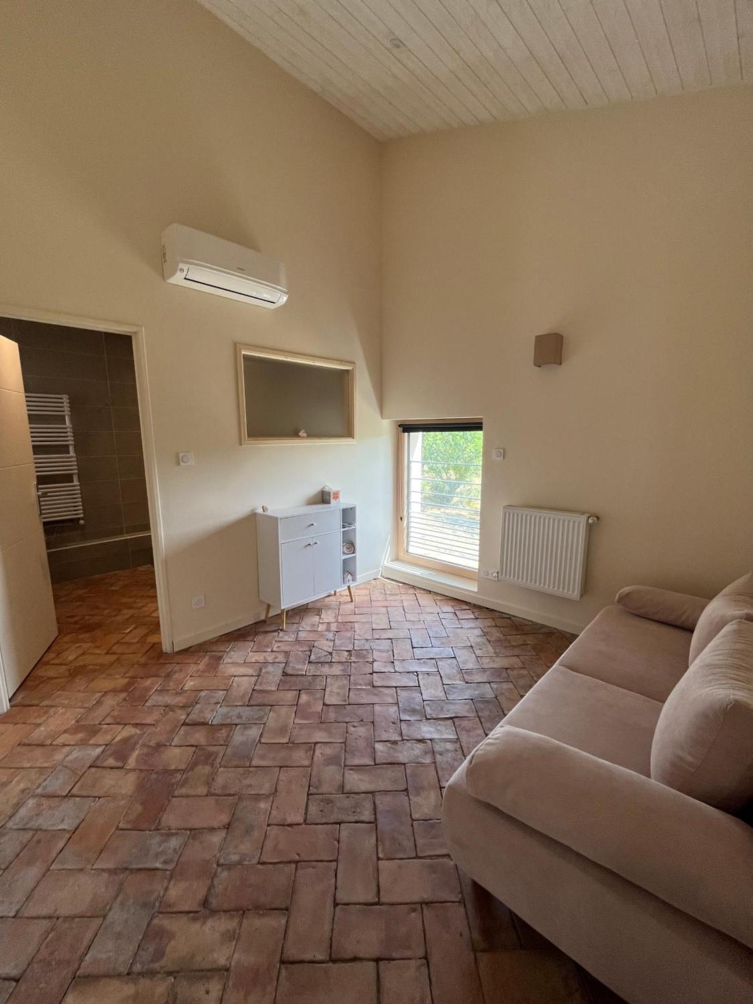 La Bergerie Des Amandiers Chambres Et Table D'Hotes Malataverne ภายนอก รูปภาพ